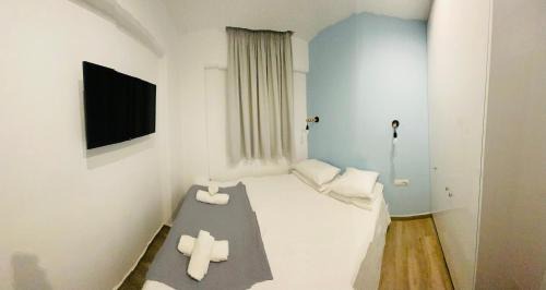 Petaloudes Apartment | Block66