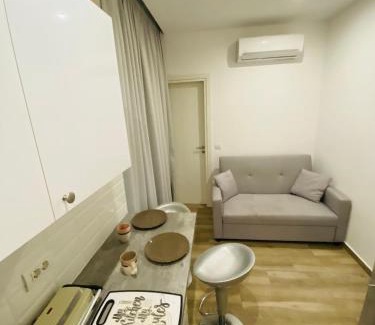 Petaloudes Apartment | Block66