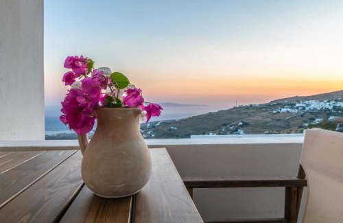 Tinos Apartment | Blu Dot Tinos