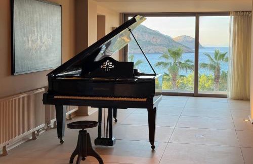 Ormos Agiou Ioannou Villa | Blue Angel Villa Luxury Seafront Estate
