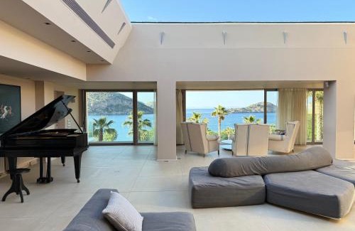 Ormos Agiou Ioannou Villa | Blue Angel Villa Luxury Seafront Estate