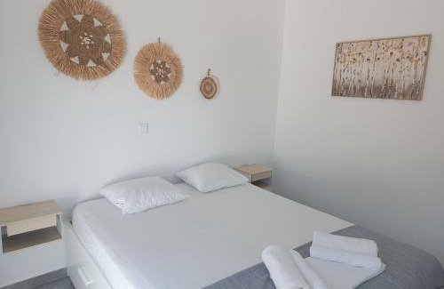 Neratzia Apartment | Blue & Green