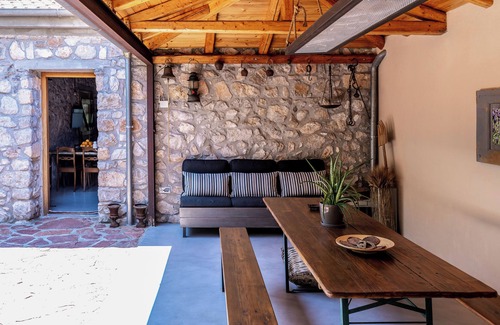 Neo Souli House | Boutique Stone Cottage w. large private Terraces