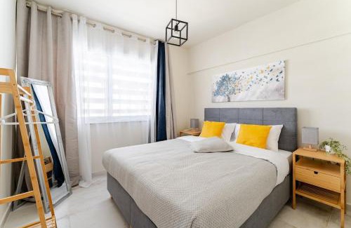 Athens City Centre Apartment | Brand New Modern Stylish 6BDR 3BATH APT-Athens