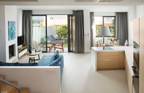 Kato Galatas Villa | Brand New S&K VILLAS - VILLA S , 150M From Kalamaki Beach & 5.5 Km from Chania