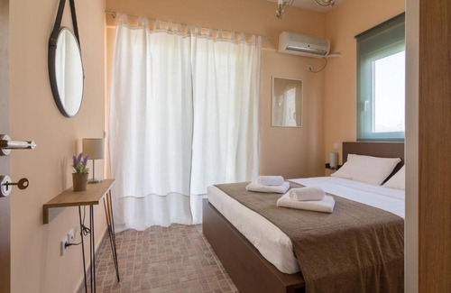 Varkiza Apartment | Bright And Spacious Apartment In Varkiza