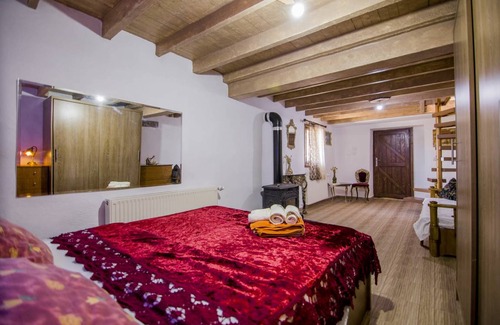 Tragilos Cottage | Cabin ∙ 1 bedroom ∙ 5 guests