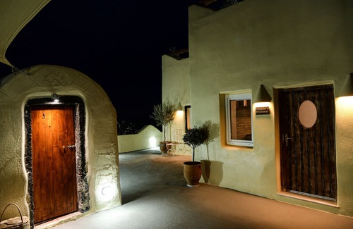 Imerovigli Apartment | Central Home in Imerovigli