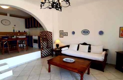 Platis Gialos Apartment | Chic 2-bedroom apartment in marvelous Mykonos 15 meters close the beach