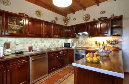 Dassia Cottage | Christiana's Home next to Dassia Beach