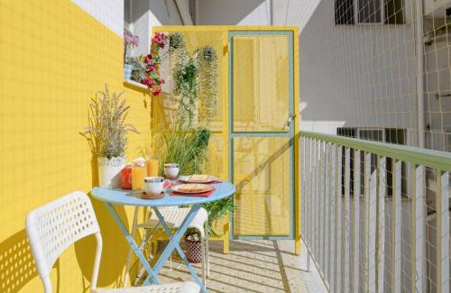 Filopappou Apartment | Comfy Sunny flat wh balconycenter up to 8ppl
