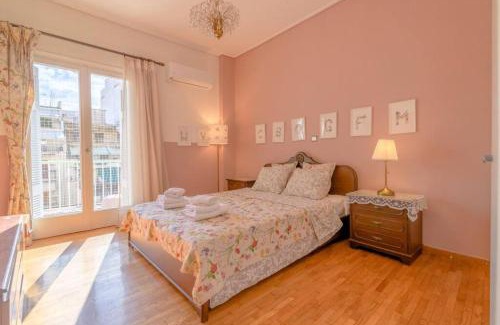Filopappou Apartment | Comfy Sunny flat wh balconycenter up to 8ppl
