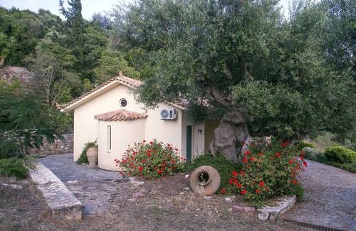 Lepreo Cottage | Country house in the olive grove with breathtaking views for every season