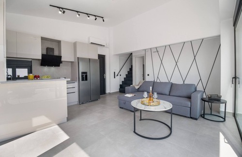 Kavallos Villa | Country House 'Villa Anastasia' with Sea View, Wi-Fi and Air Conditioning