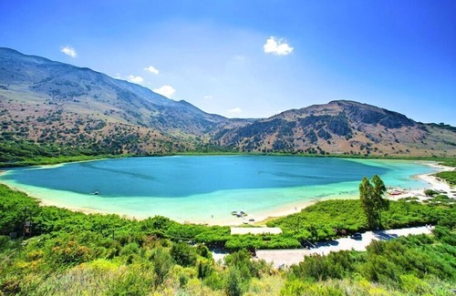 Kournas House | Cretan Sunny Villa Heated Pool