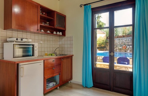 Douliana Condo | Crete – holiday rental – small village close to beaches -sharing a large pool