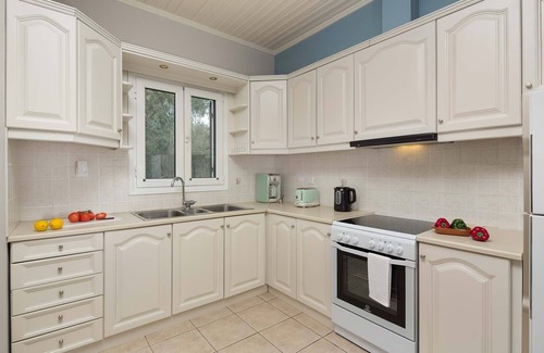 Koutsi Villa | Danai Villa - Three Bedroom Villa, Sleeps 6