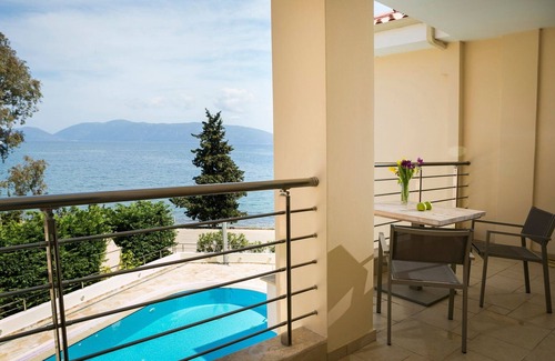 Karavomylos Villa | Deluxe Kefalonia Apartment | Apartment Leyland | 1 Bedroom | Pool and Sea View.