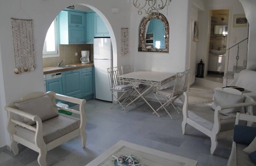 Logaras Villa | Dolce Vita Waterfront Villa, Logaras, Paros