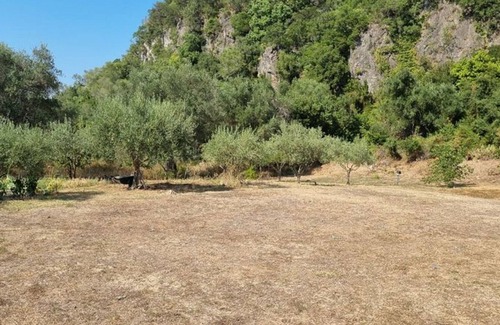 Gouvia House | Elegant Holiday Home in Gouvia with Garden