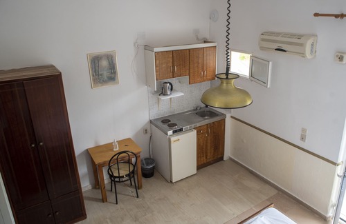 Ag. Georgios Hostel | Eleni Apartments Sant George Beach