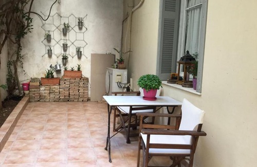Ilisia Apartment | Elly's house in Athens