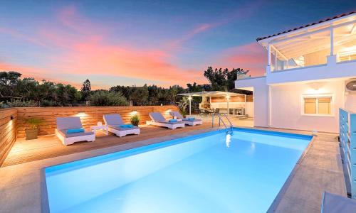 Vathi Villa | Etoile Villa Heated Pool