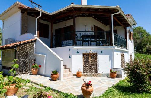 Nikita House | Family House by the Sea