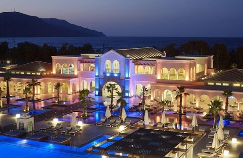 Georgioupolis Apartment | Family Room Private Pool 2 Bedrooms Garden View
