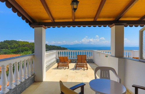 Gaios Apartment | Faros Tria, Gaios Family studio, sleeps 3, balcony, views
