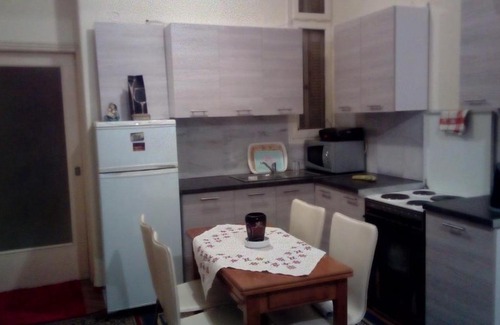 Athens House | FENIAS APARTMENTs