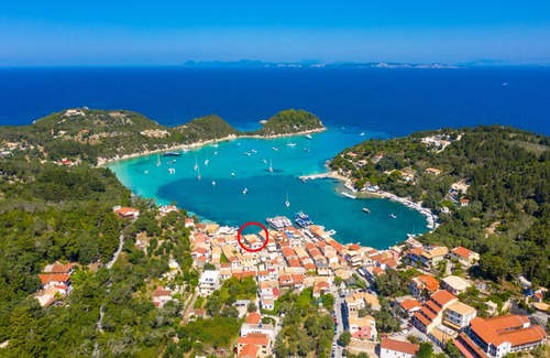 Lakka Apartment | Flora Maisonettes 2: Walk to Beach, A/C, WiFi, Car Not Required