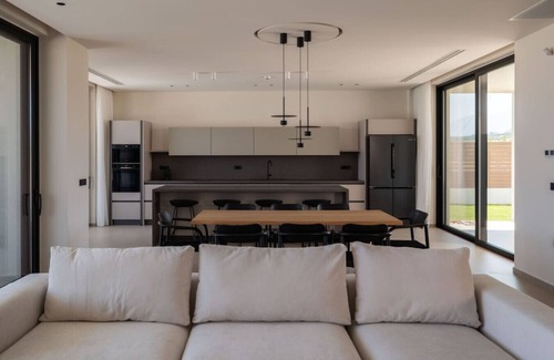 Maleme House | Gemini Villas | Villa Siesta