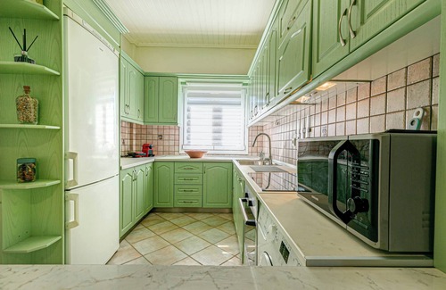 Chlomos House | Gialos Holiday House