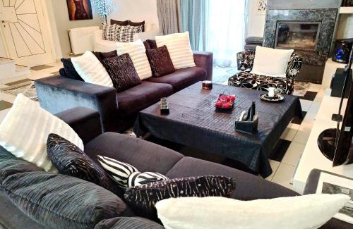 Agioi Anargyroi-Kamatero House | Greek hospitality 2