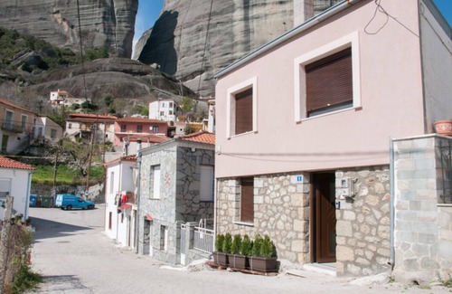 Kalambaka Villa | Historic Luxury House Heart of Meteora