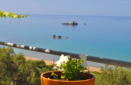 Sinarades Apartment | Holiday house on Pelekas beach "Papadatos"