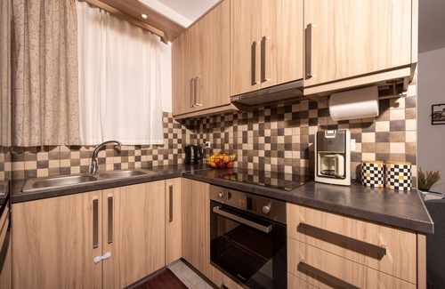 Agia Marina House | Holiday Home 'Koukounaria House' with Private Pool, Wi-Fi, and Air Conditioning
