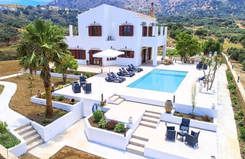 Mathes House | Holiday house Yeoryioupolis Kriti for 1 - 17 persons with 5 bedrooms - Holiday home