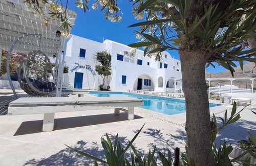 Perissa Hostel | Hostel ∙ 8 guests