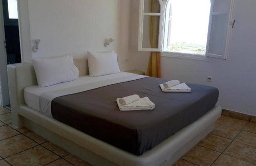 Fira Hotel | Hotel ∙ 2 guests