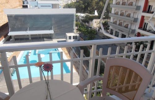 Loutraki-Agioi Theodoroi Hotel | Hotel Bretagne