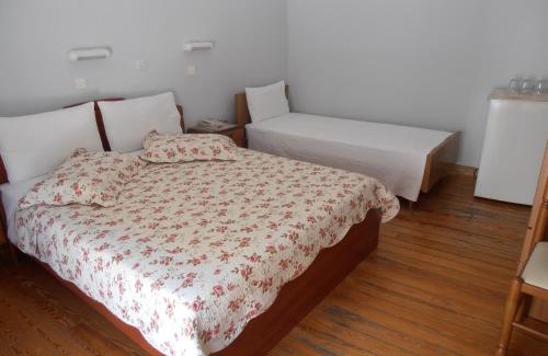 Loutraki-Agioi Theodoroi Hotel | Hotel Bretagne