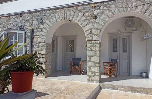 Hydra House | House ∙ 2 bedrooms ∙ 4 guests