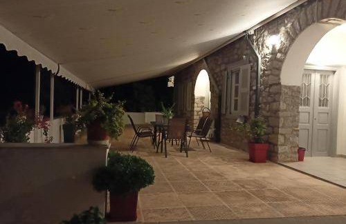 Hydra House | House ∙ 2 bedrooms ∙ 4 guests