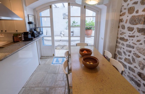 Vlikhos Villa | Hydra-Luxurious Oceanfront -Views Forever