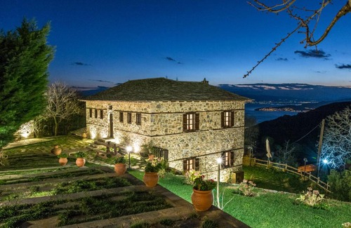Agios Lavrentios House | Iliopetra Suites