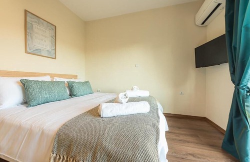 Kerameikos Apartment | Incredible Acropolis View Flat!