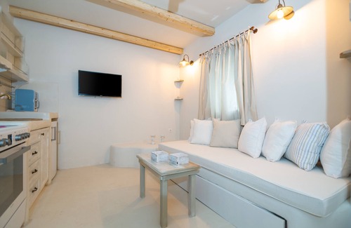 Koundouros House | Iris Villa