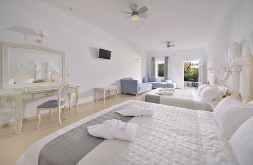 Platis Gialos Hotel | Kamari Hotel